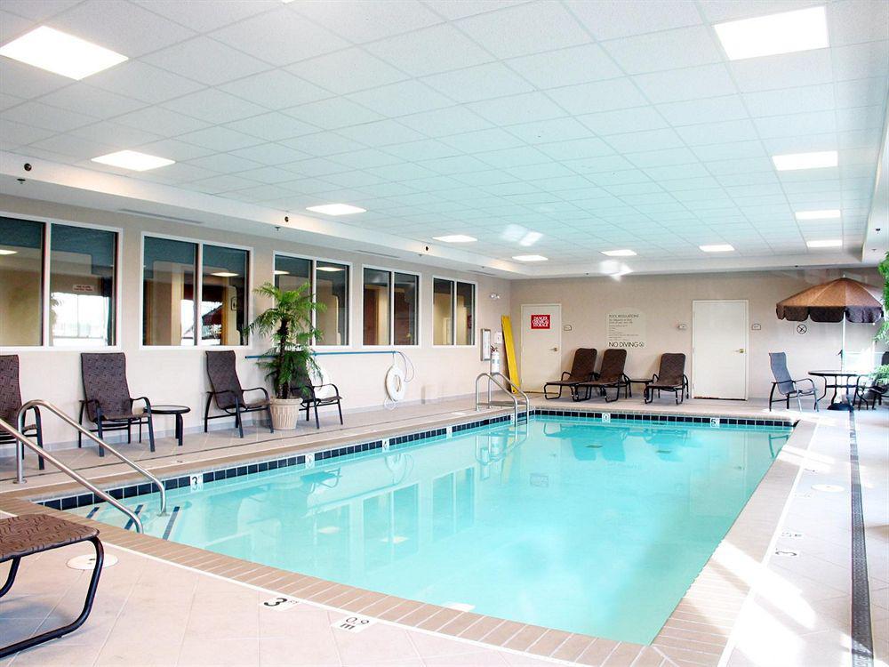 Holiday Inn Express Hotel & Suites Greenwood Létesítmények fotó