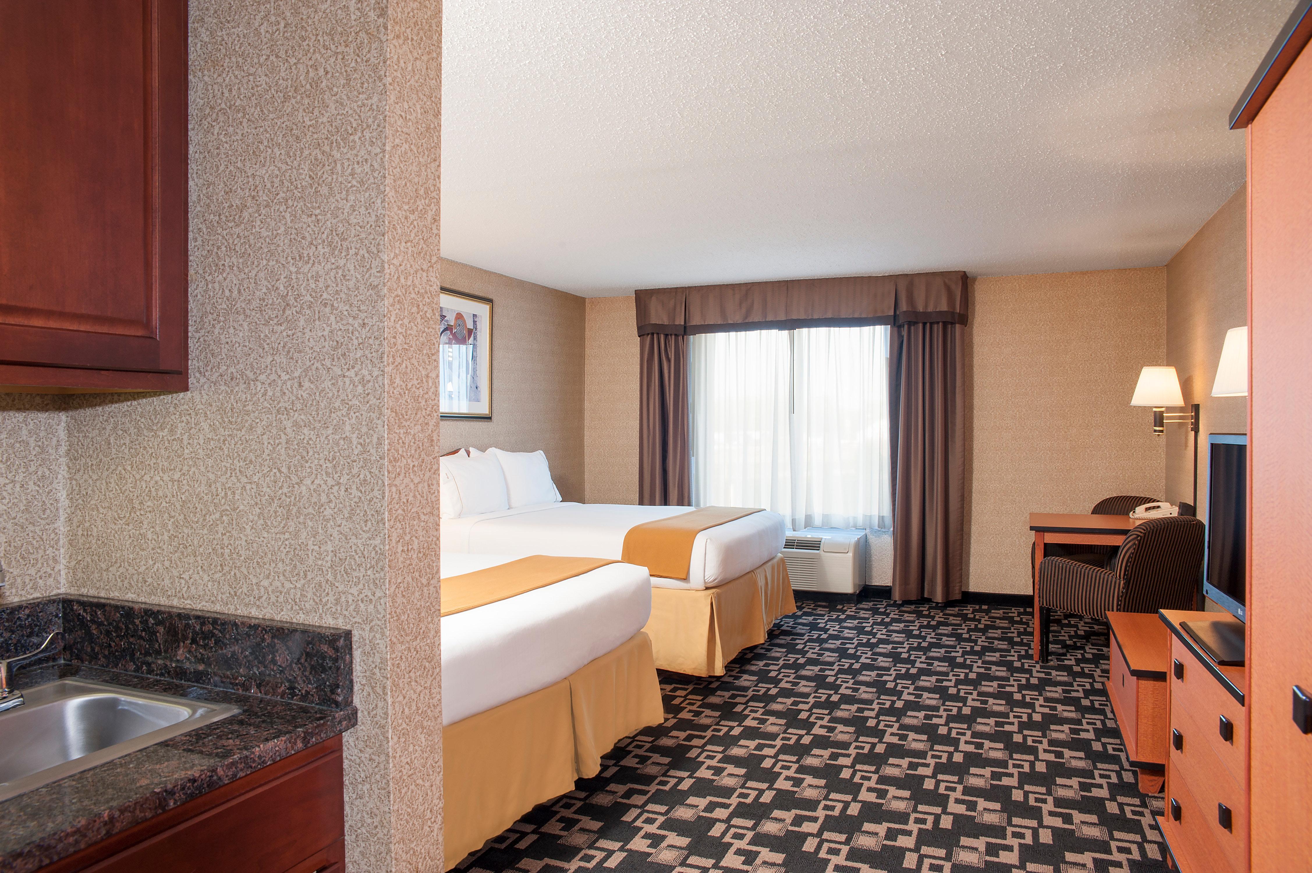 Holiday Inn Express Hotel & Suites Greenwood Kültér fotó