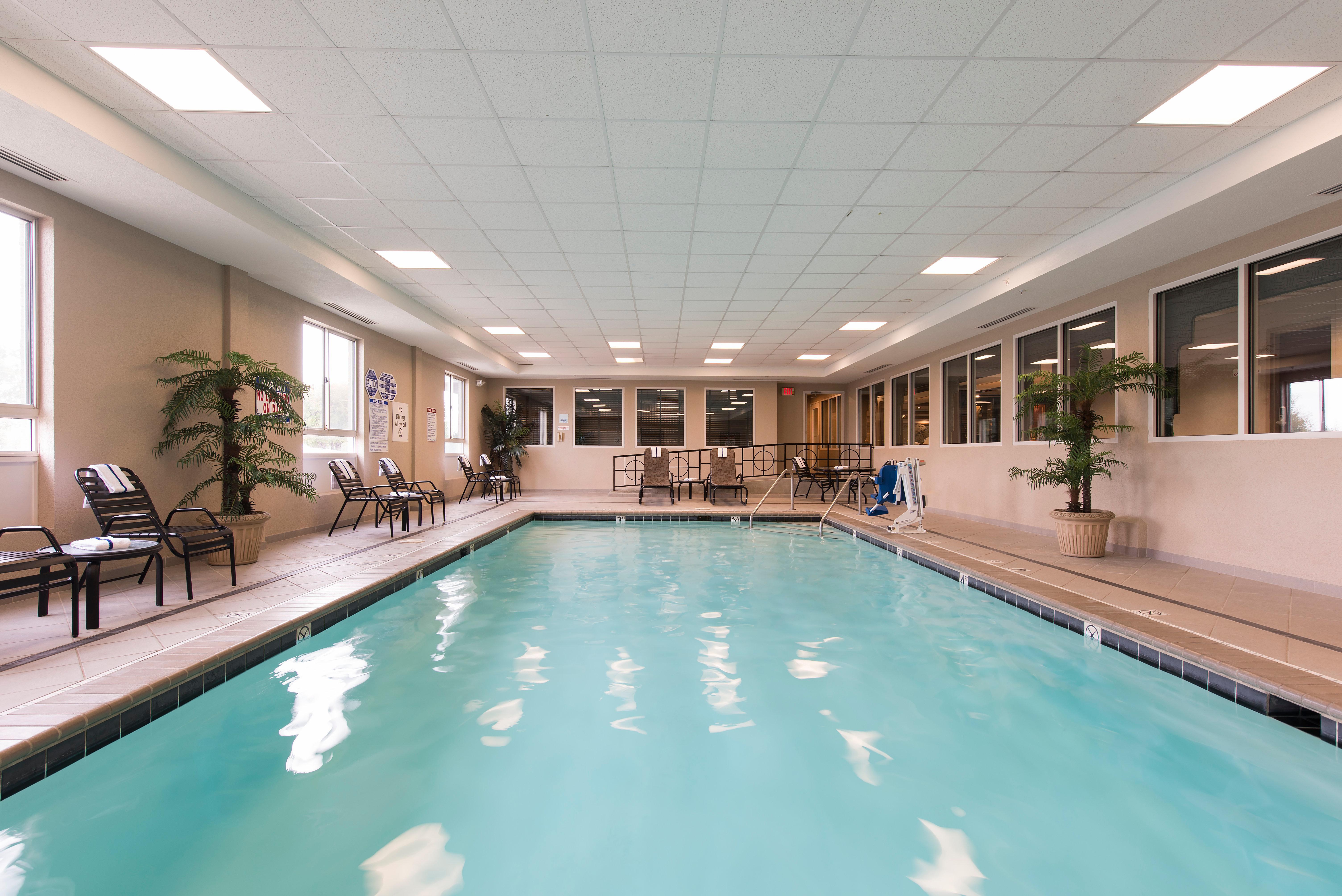 Holiday Inn Express Hotel & Suites Greenwood Kültér fotó