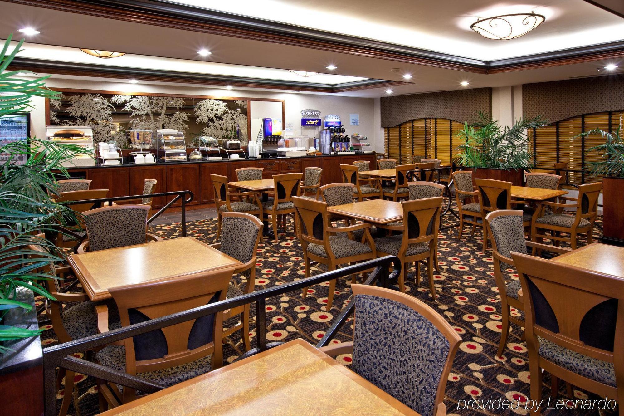 Holiday Inn Express Hotel & Suites Greenwood Kültér fotó